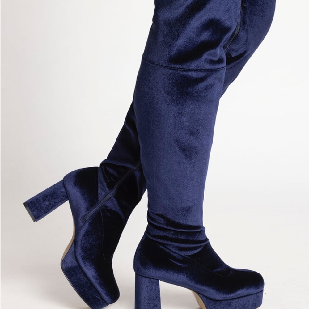 Chic Blue Velvet Knee-High Boot ⭐️4.8 out of 5 stars on Eloquii - Picture 3 of 13